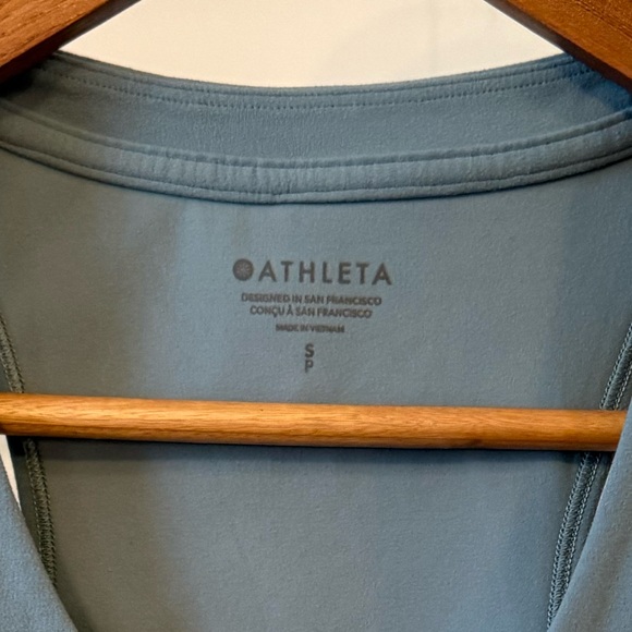 Athleta Slate Blue Performance Tank - Picture 3 of 3